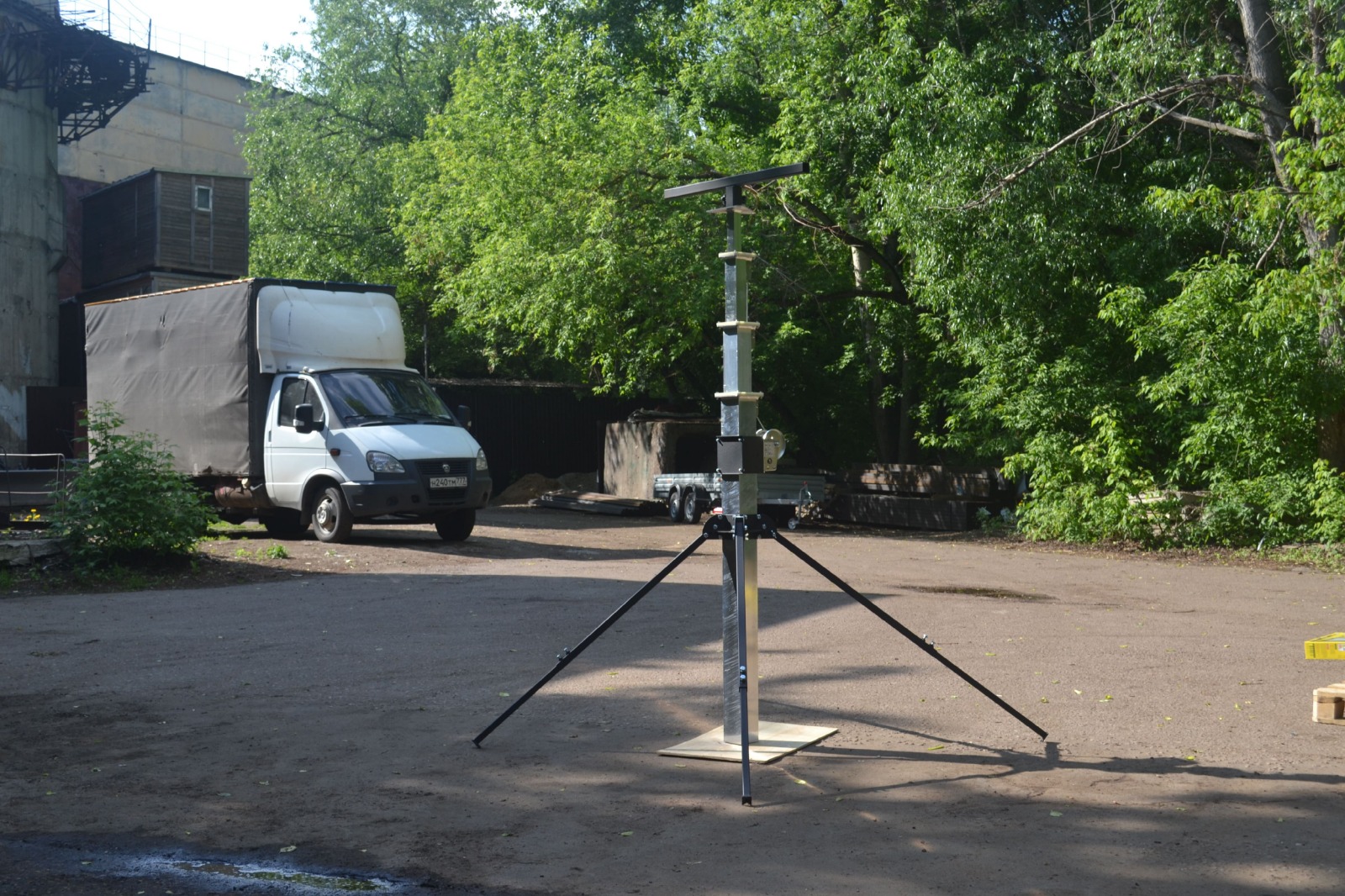 Мачта 12 метров переносная  с лебедкой на треноге без прожекторов ПМО(ПМТ) - 12 (Л)