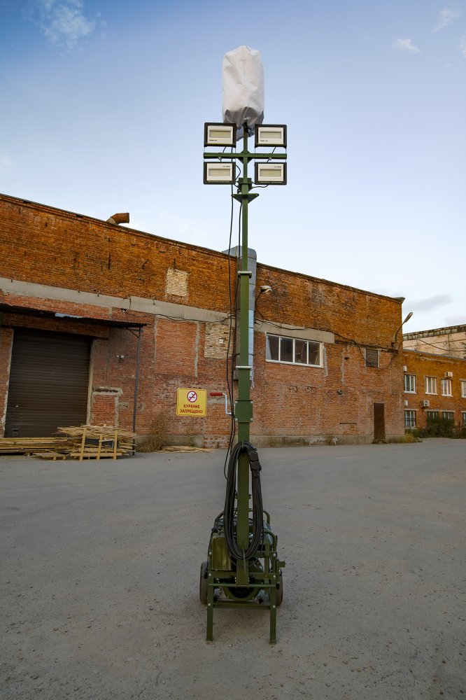 Мобильная осветительная установка МОУ-3,5Т-4х150(С) 2,2(БГ)